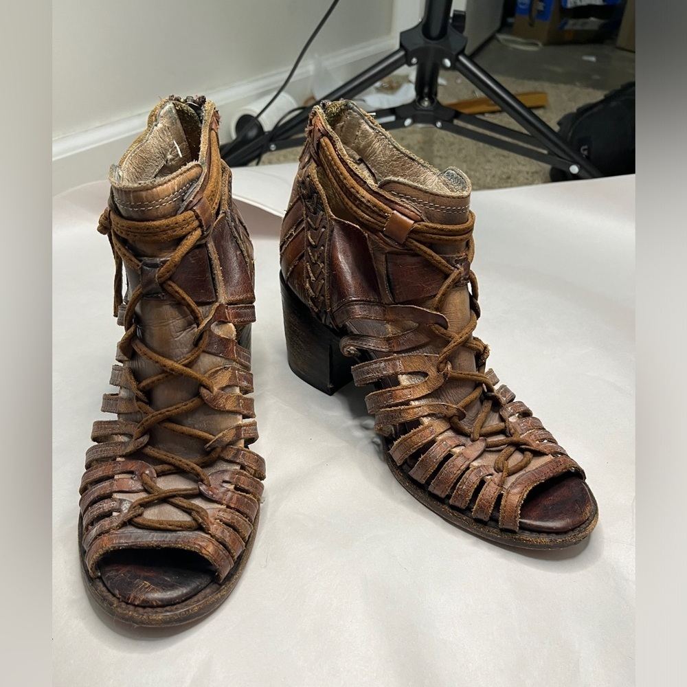 Freebird Wazee Bootie Sandal Brown Sz 7 Cowgirl western boho distressed - Picture 8 of 13